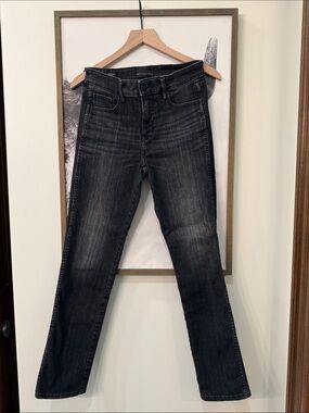 🌟🖤🌟 White House Black Market High Rise Straight Jeans